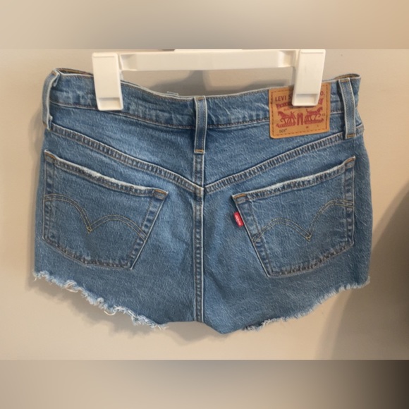 levi 501 jean shorts - Picture 2 of 4